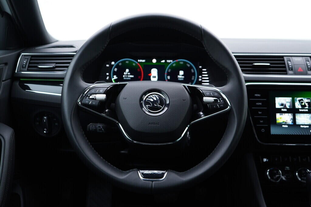 OV190V10055_30.webp_SUPERB L&K 2.0 TDI 147 kW automat, DPH