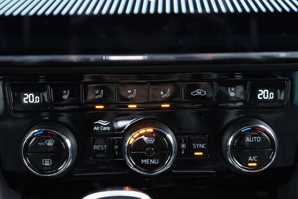 OV190V10055_36.webp_SUPERB L&K 2.0 TDI 147 kW automat, DPH