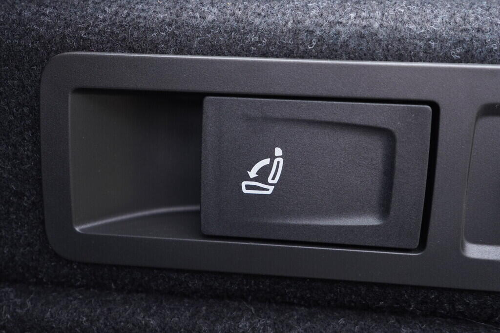 OV190V10055_45.webp_SUPERB L&K 2.0 TDI 147 kW automat, DPH