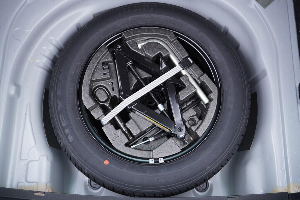 OV190V10055_46.webp_SUPERB L&K 2.0 TDI 147 kW automat, DPH