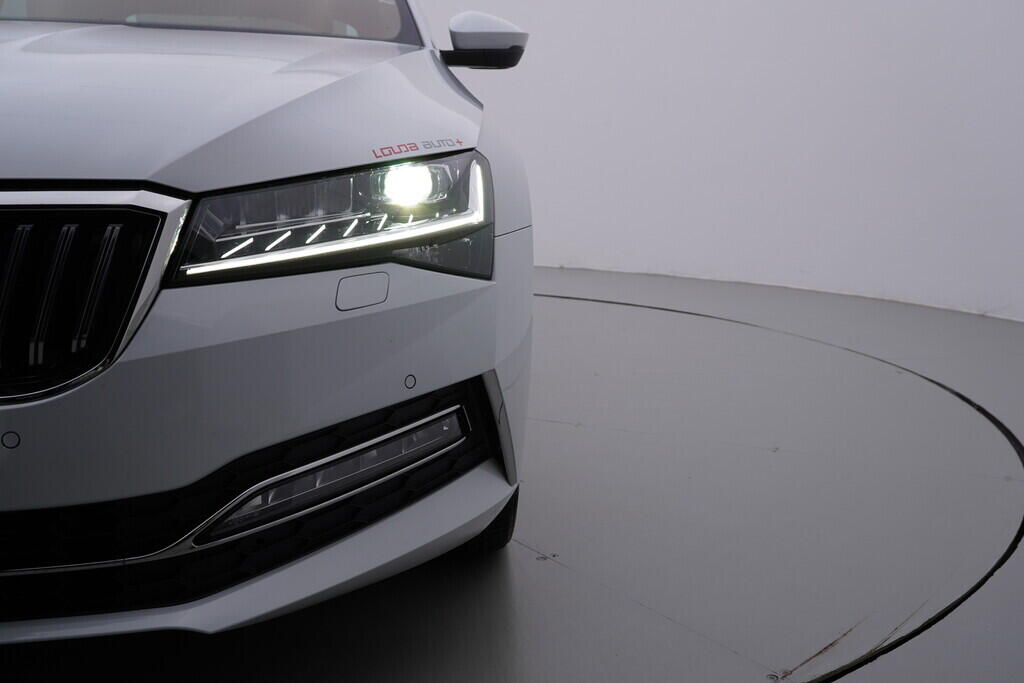 OV190V10055_53.webp_SUPERB L&K 2.0 TDI 147 kW automat, DPH