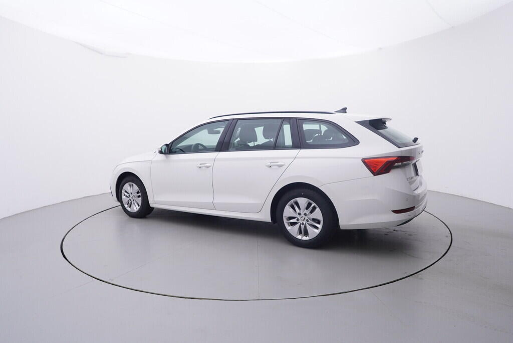 OV190V10056_12.webp_OCTAVIA Ambition 1.5 TSI 110 kW manuál, DPH