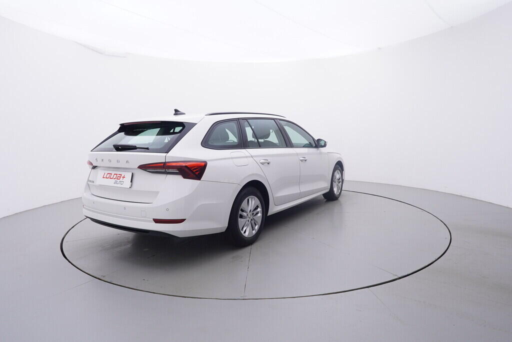 OV190V10056_14.webp_OCTAVIA Ambition 1.5 TSI 110 kW manuál, DPH