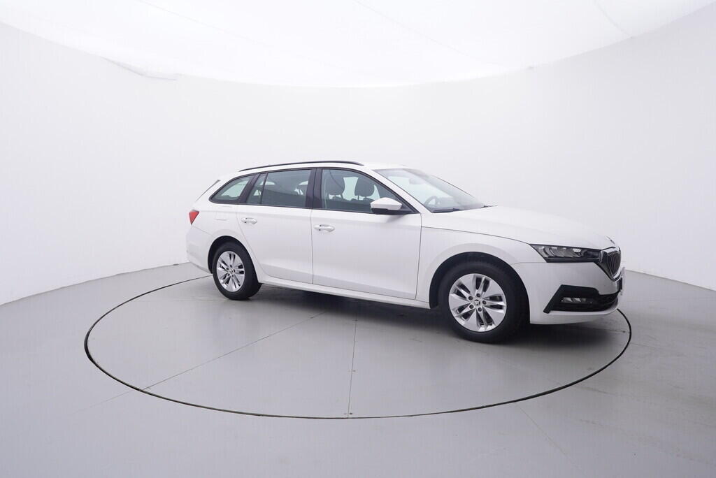 OV190V10056_16.webp_OCTAVIA Ambition 1.5 TSI 110 kW manuál, DPH