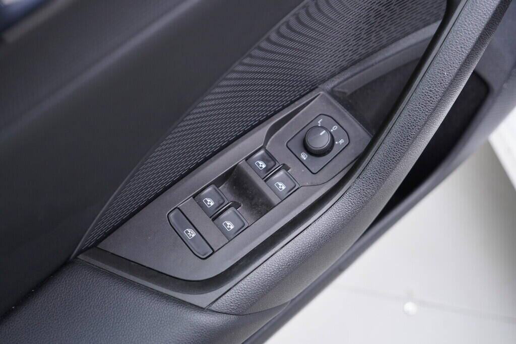 OV190V10056_20.webp_OCTAVIA Ambition 1.5 TSI 110 kW manuál, DPH