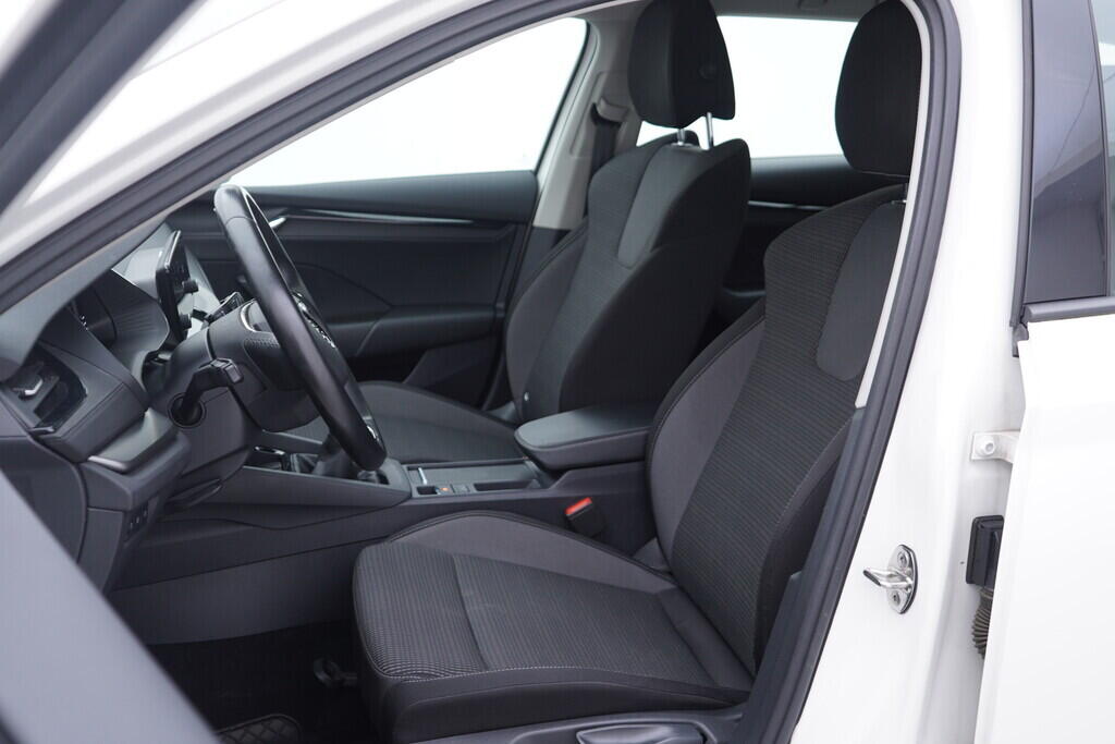 OV190V10056_22.webp_OCTAVIA Ambition 1.5 TSI 110 kW manuál, DPH