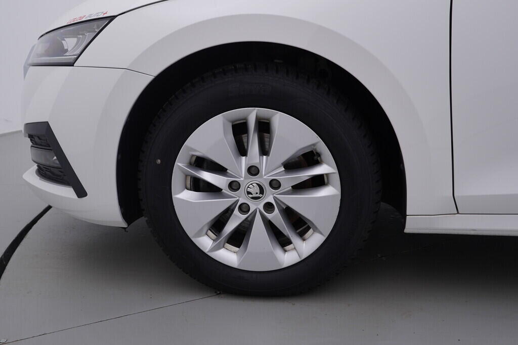 OV190V10056_40.webp_OCTAVIA Ambition 1.5 TSI 110 kW manuál, DPH