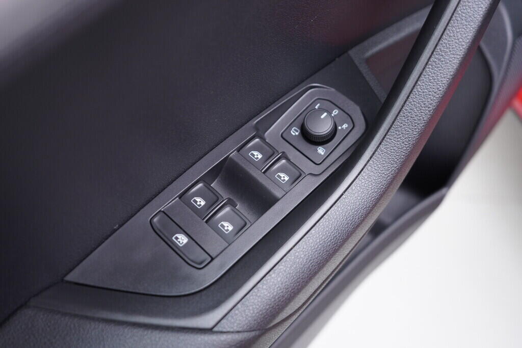 OV190V10057_20.webp_KAROQ Selection 1.5 TSI 110 kW automat, DPH