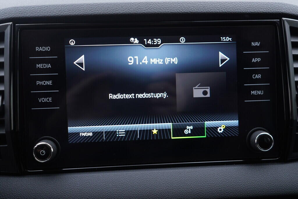 OV190V10057_28.webp_KAROQ Selection 1.5 TSI 110 kW automat, DPH