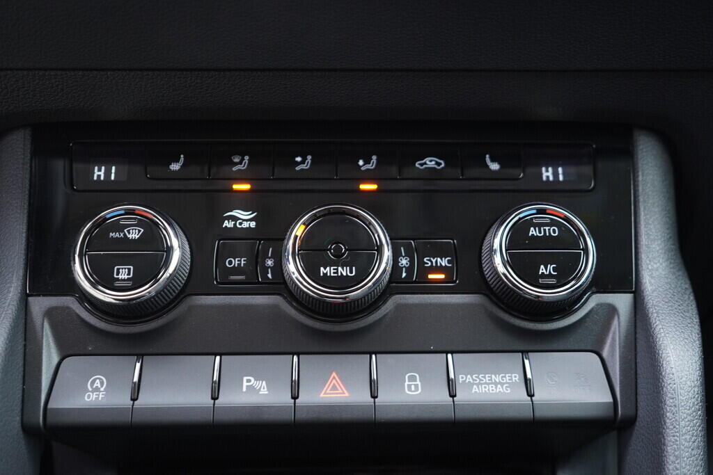 OV190V10057_35.webp_KAROQ Selection 1.5 TSI 110 kW automat, DPH