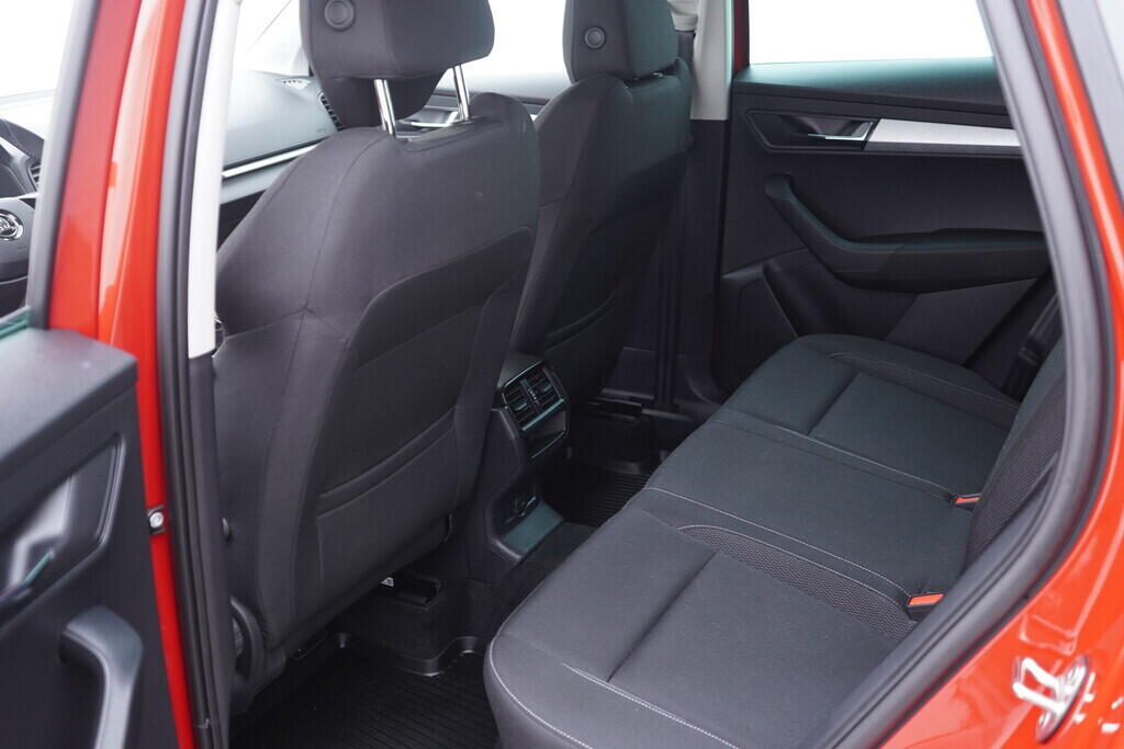 OV190V10057_37.webp_KAROQ Selection 1.5 TSI 110 kW automat, DPH