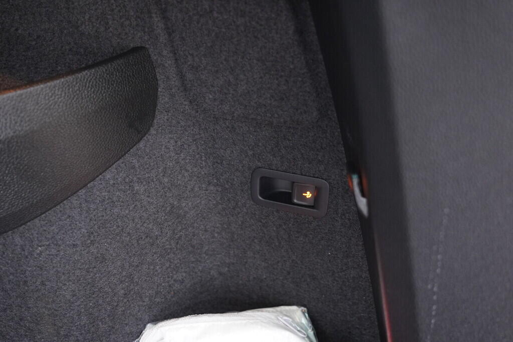 OV190V10057_42.webp_KAROQ Selection 1.5 TSI 110 kW automat, DPH