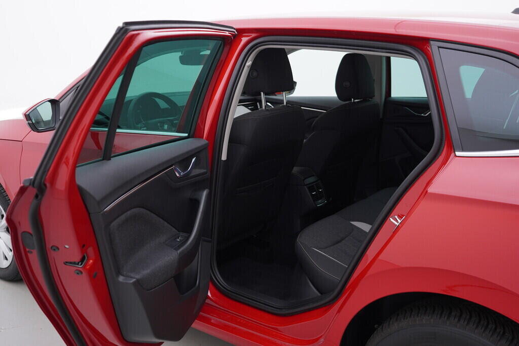 OV190V10061_33.webp_SCALA Top Selection 1.0 TSI 85 kW automat, DPH