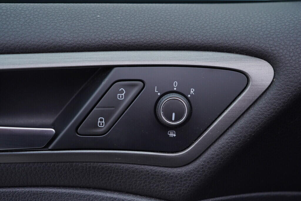 OV190V10073_21.webp_GOLF Comfortline 1.2 TSI 77 kW manuál