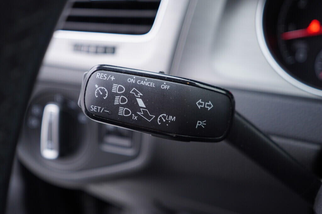 OV190V10073_25.webp_GOLF Comfortline 1.2 TSI 77 kW manuál