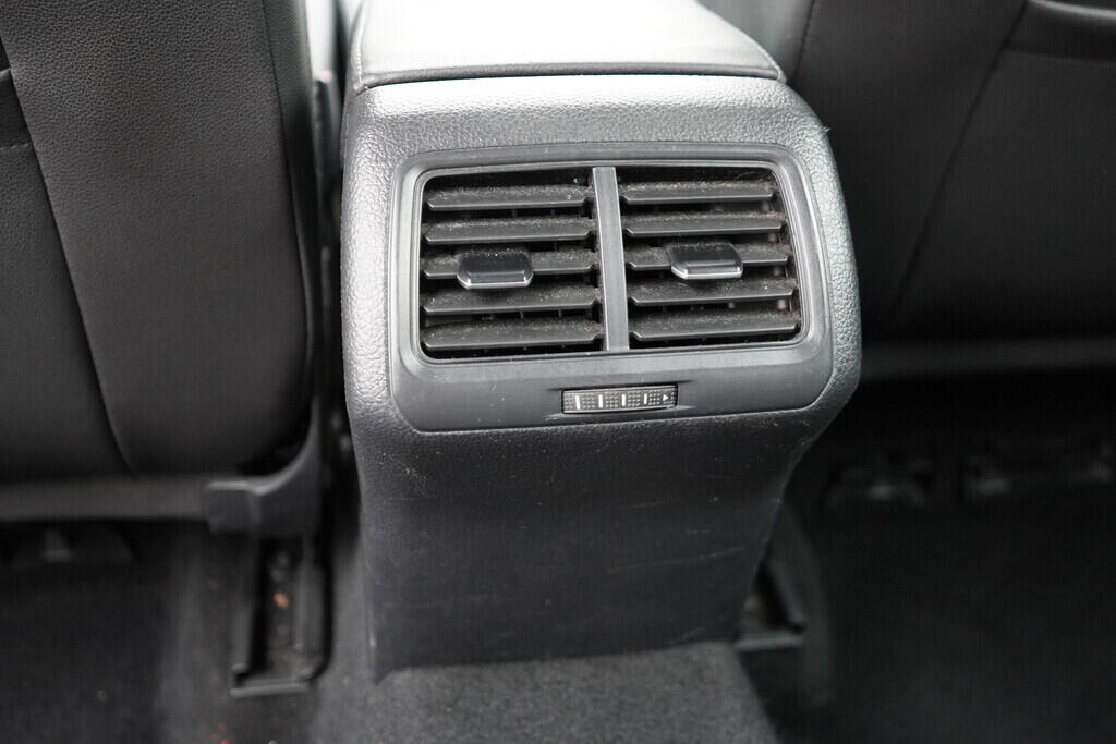 OV190V10073_36.webp_GOLF Comfortline 1.2 TSI 77 kW manuál