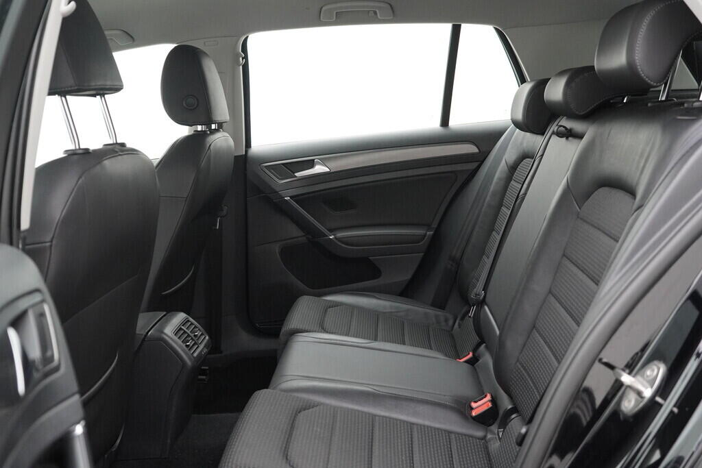 OV190V10073_37.webp_GOLF Comfortline 1.2 TSI 77 kW manuál