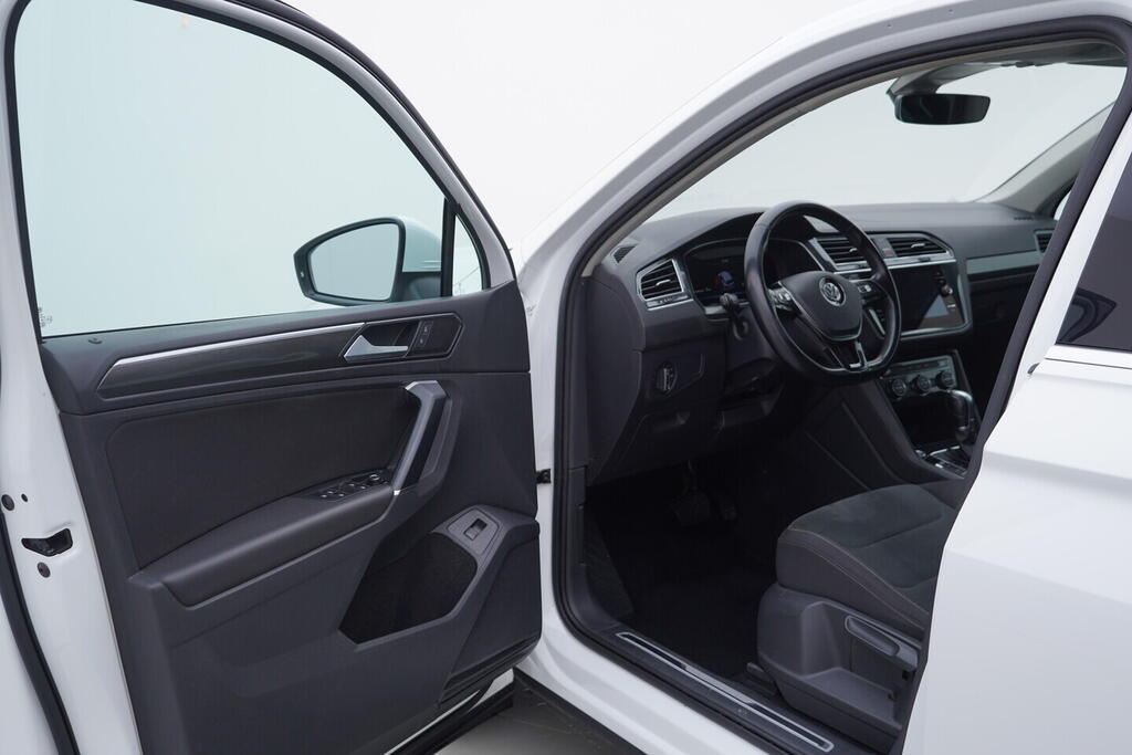 OV190V10074_18.webp_TIGUAN Carat 1.4 TSI 110 kW automat