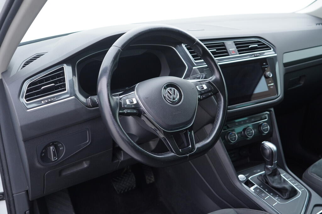 OV190V10074_22.webp_TIGUAN Carat 1.4 TSI 110 kW automat