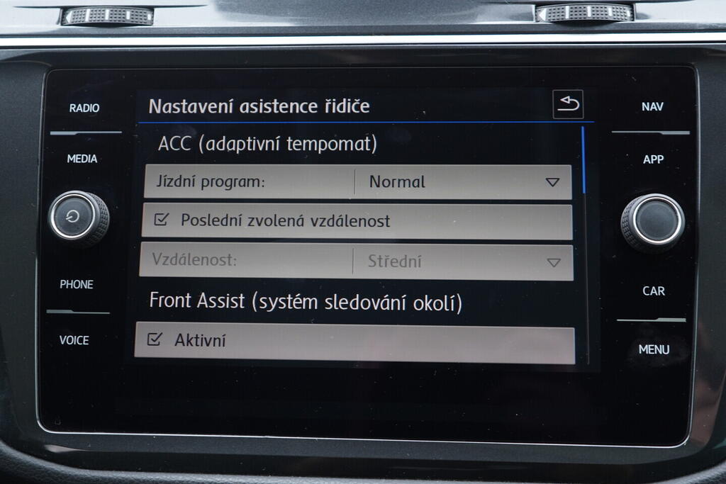 OV190V10074_29.webp_TIGUAN Carat 1.4 TSI 110 kW automat