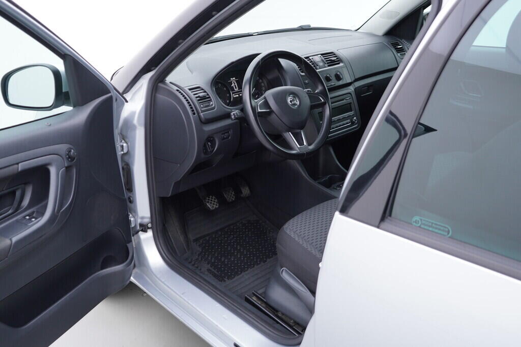 OV190V10076_18.webp_ROOMSTER Ambition 1.2 TSI 63 kW manuál