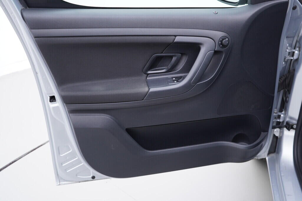 OV190V10076_19.webp_ROOMSTER Ambition 1.2 TSI 63 kW manuál