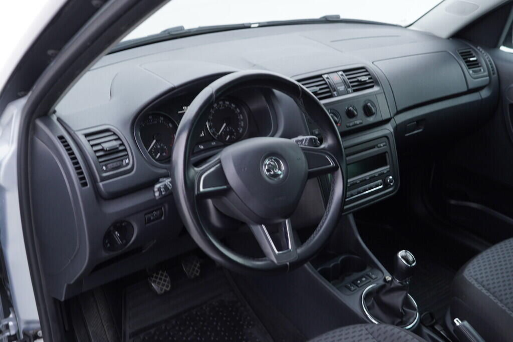 OV190V10076_21.webp_ROOMSTER Ambition 1.2 TSI 63 kW manuál