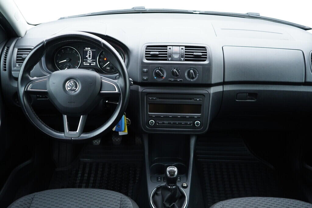 OV190V10076_25.webp_ROOMSTER Ambition 1.2 TSI 63 kW manuál