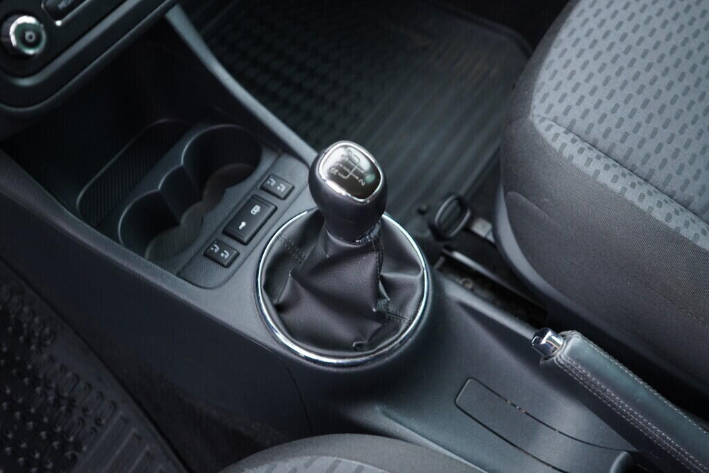 OV190V10076_30.webp_ROOMSTER Ambition 1.2 TSI 63 kW manuál