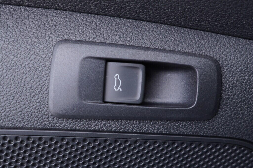 OV190V10085_21.webp_KAROQ Selection 1.5 TSI 110 kW automat, DPH