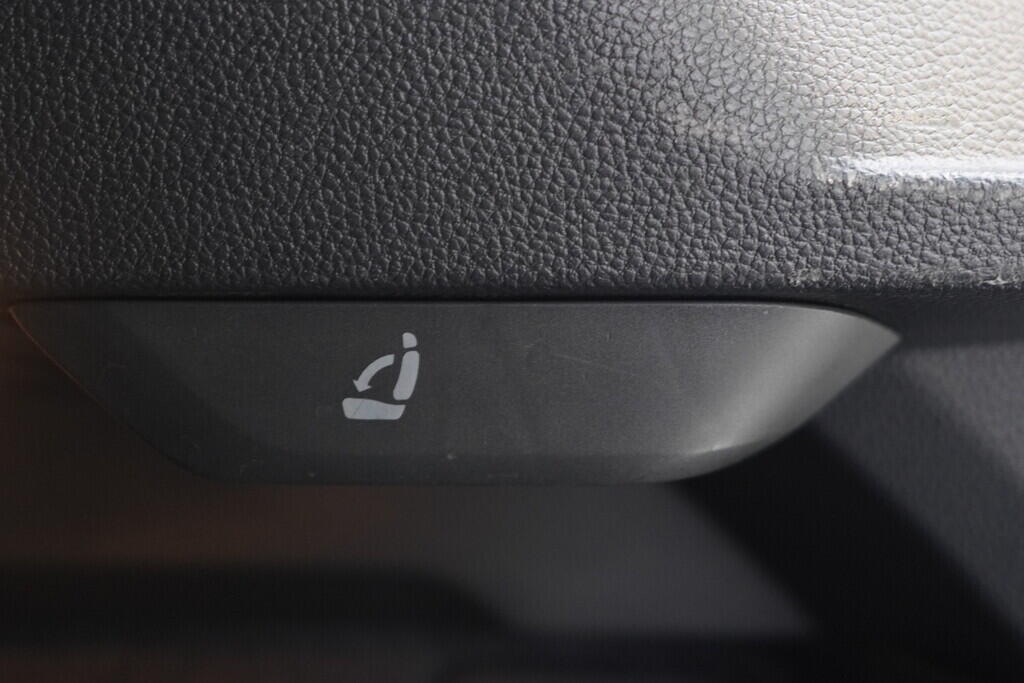 OV190V10085_42.webp_KAROQ Selection 1.5 TSI 110 kW automat, DPH