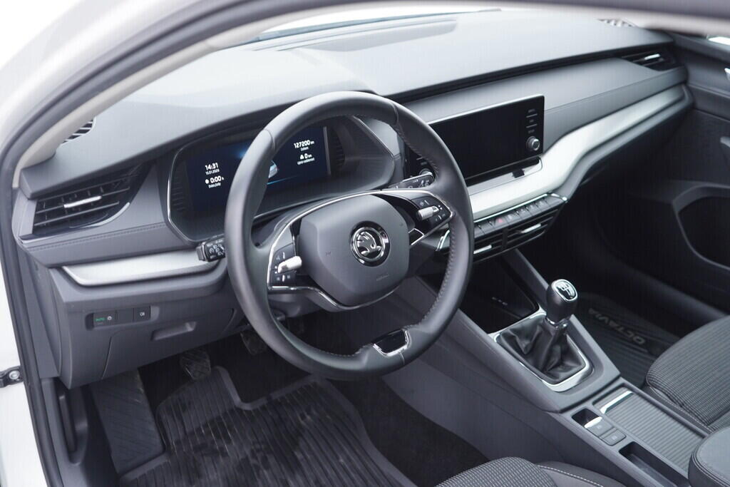 OV190V10091_21.webp_OCTAVIA Ambition 2.0 TDI 85 kW manuál, DPH