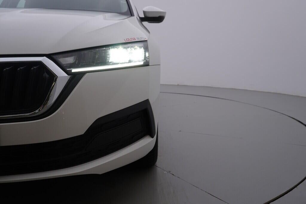 OV190V10092_40.webp_OCTAVIA Ambition 2.0 TDI 85 kW manuál, DPH