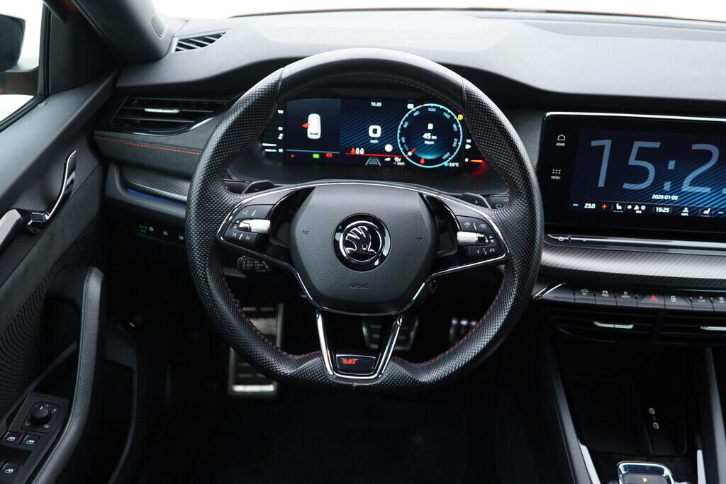 OV190V10093_28.webp_OCTAVIA RS 2.0 TSI 180 kW automat, DPH