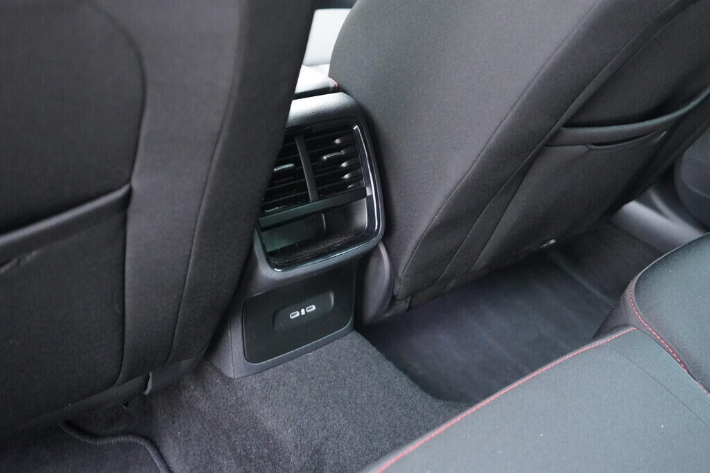 OV190V10093_37.webp_OCTAVIA RS 2.0 TSI 180 kW automat, DPH