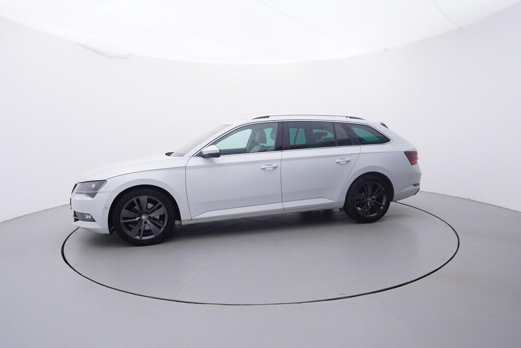 OV190V10094_11.webp_SUPERB L&K 2.0 TSI 162 kW automat