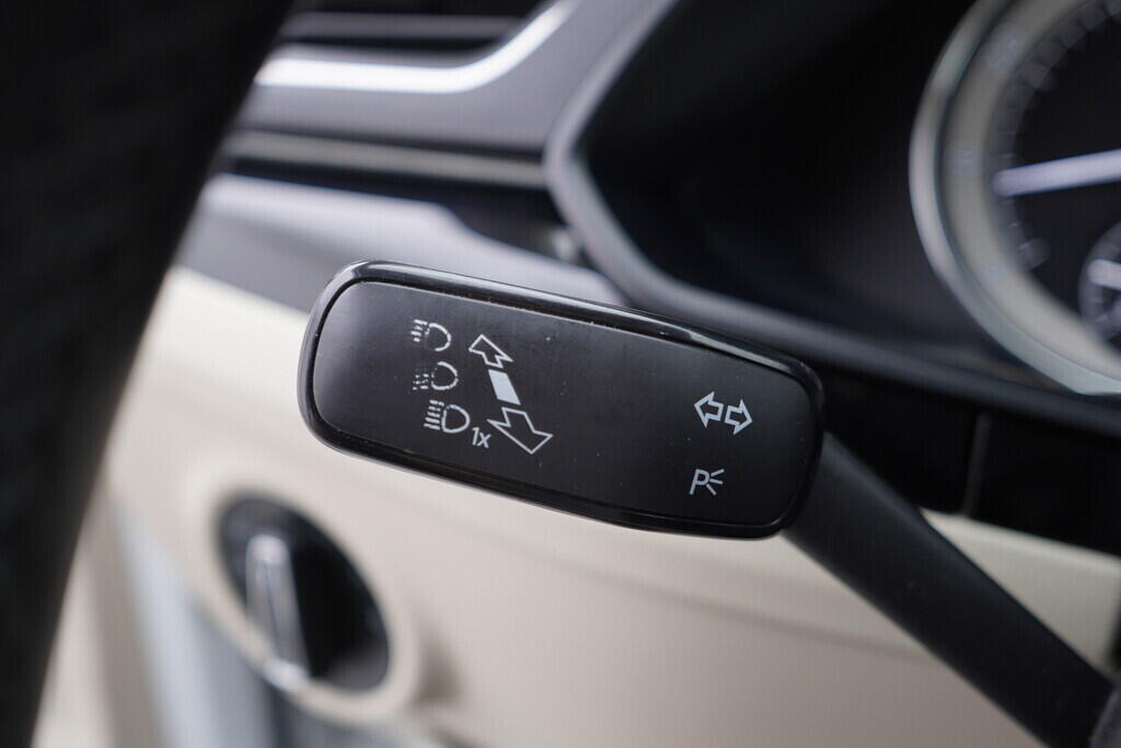 OV190V10094_25.webp_SUPERB L&K 2.0 TSI 162 kW automat