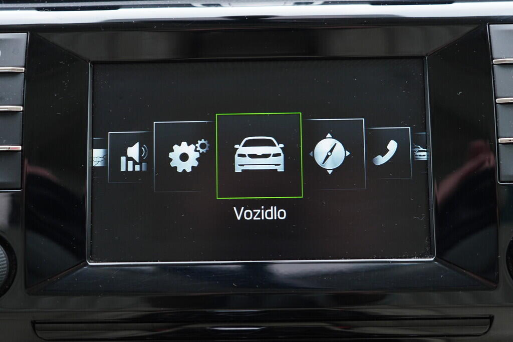 OV190V10094_30.webp_SUPERB L&K 2.0 TSI 162 kW automat