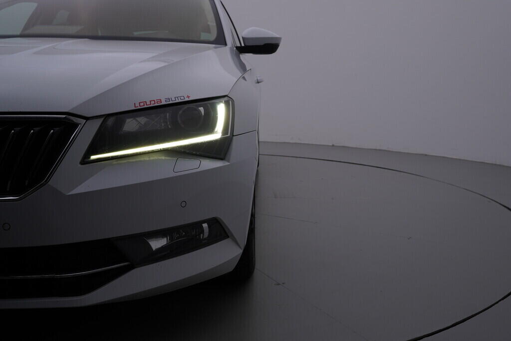 OV190V10094_50.webp_SUPERB L&K 2.0 TSI 162 kW automat