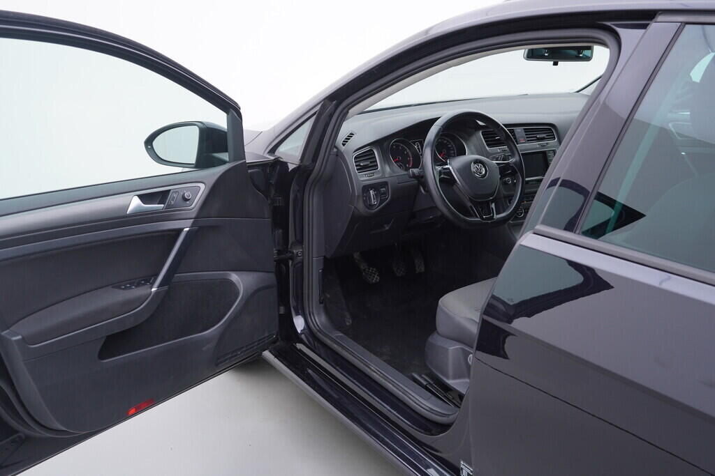 OV190V10097_18.webp_GOLF Comfortline 1.4 TSI 90 kW manuál