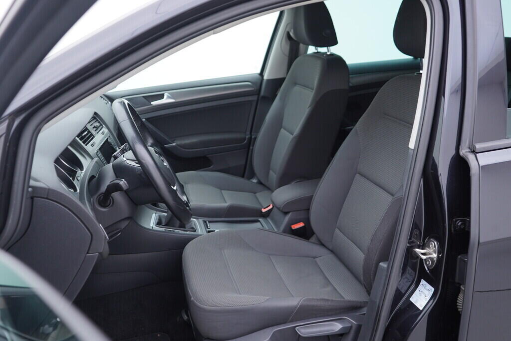 OV190V10097_23.webp_GOLF Comfortline 1.4 TSI 90 kW manuál