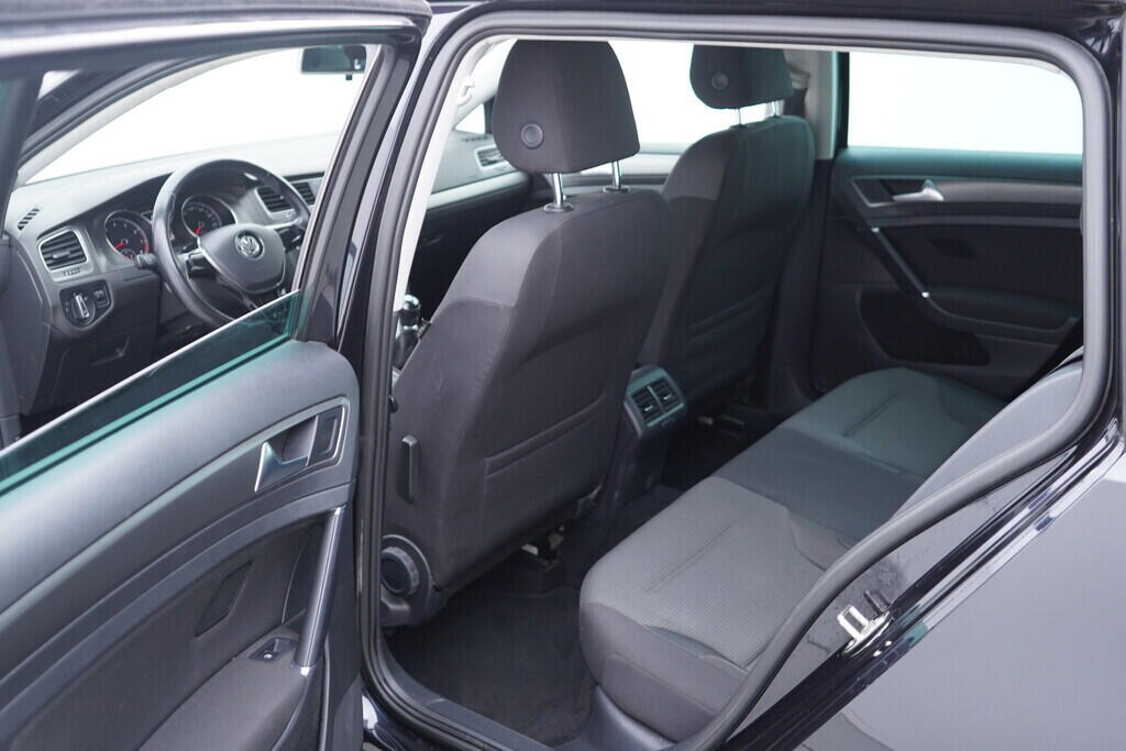 OV190V10097_36.webp_GOLF Comfortline 1.4 TSI 90 kW manuál