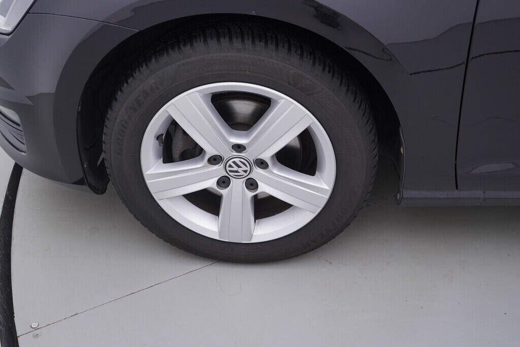 OV190V10097_40.webp_GOLF Comfortline 1.4 TSI 90 kW manuál