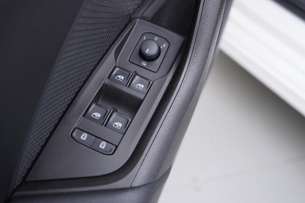 OV190V10108_20.webp_OCTAVIA Ambition 2.0 TDI 85 kW manuál, DPH