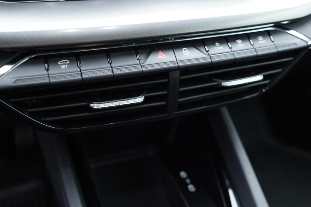 OV190V10108_32.webp_OCTAVIA Ambition 2.0 TDI 85 kW manuál, DPH