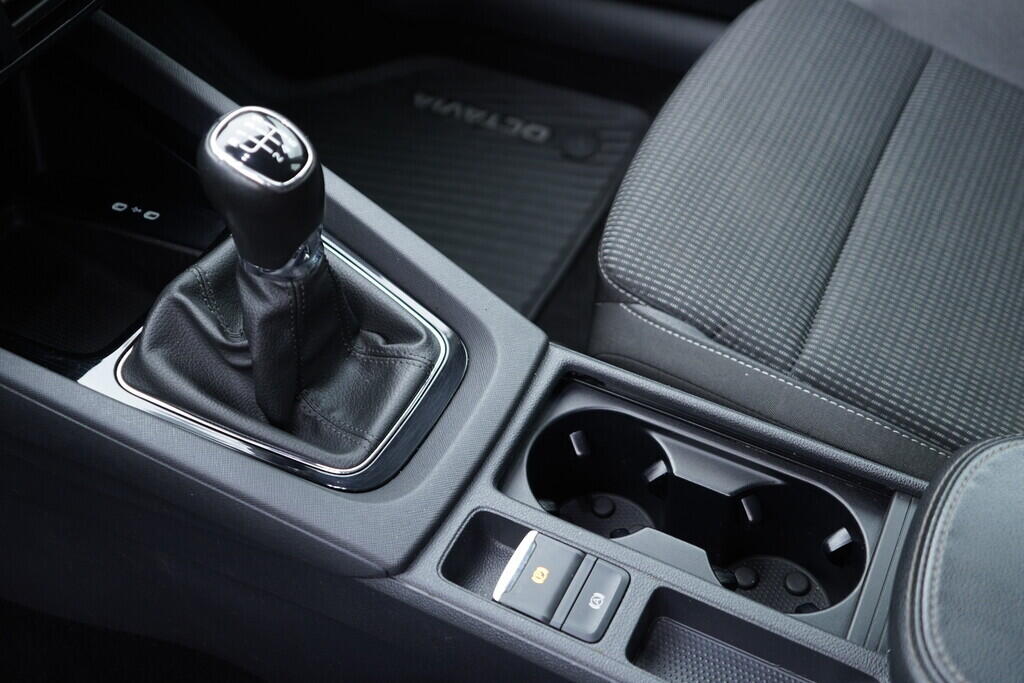 OV190V10108_33.webp_OCTAVIA Ambition 2.0 TDI 85 kW manuál, DPH