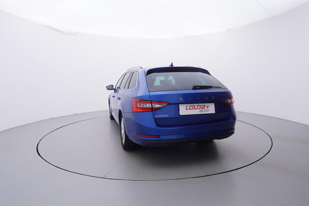 OV190V10109_13.webp_SUPERB Style Plus 2.0 TDI 110 kW manuál, DPH