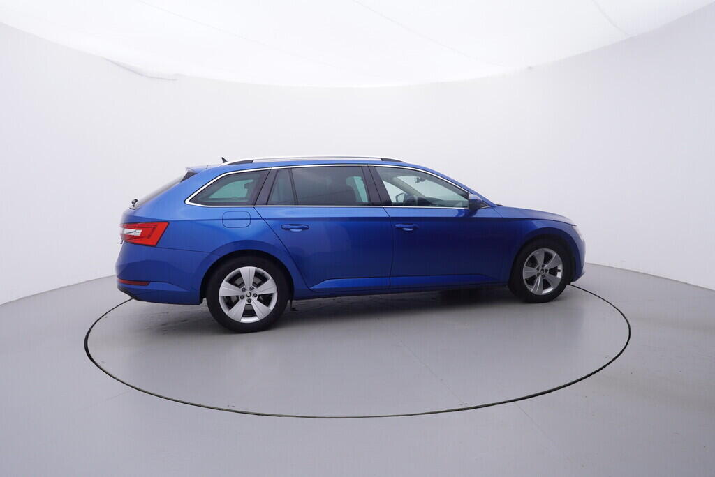 OV190V10109_15.webp_SUPERB Style Plus 2.0 TDI 110 kW manuál, DPH