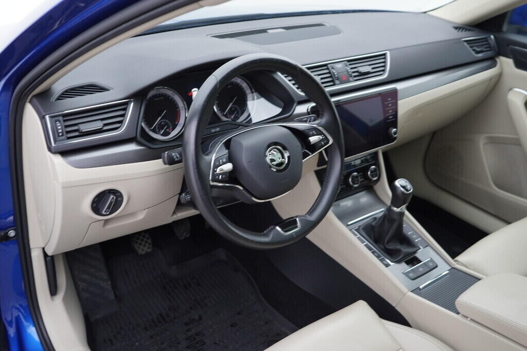 OV190V10109_22.webp_SUPERB Style Plus 2.0 TDI 110 kW manuál, DPH