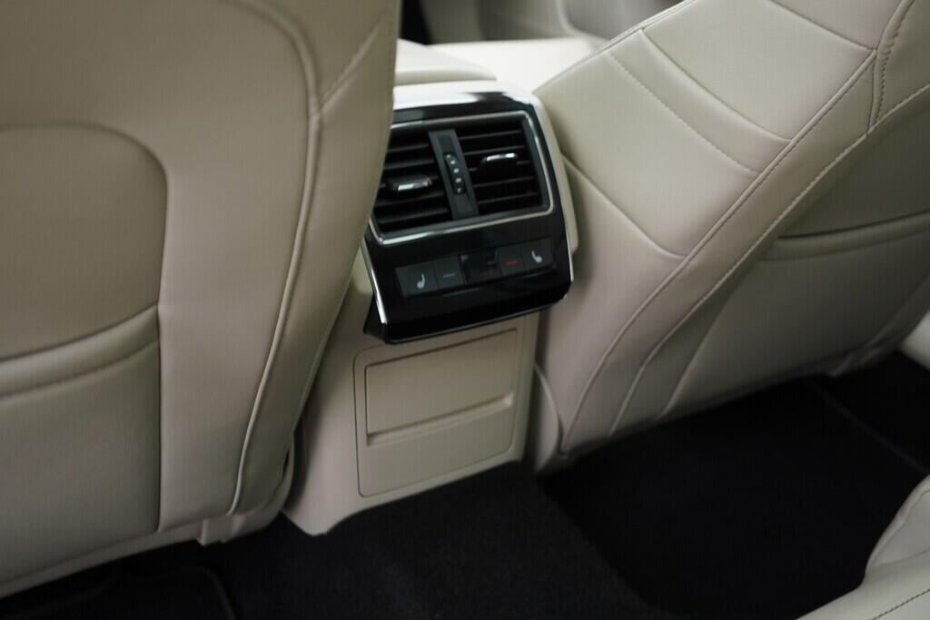 OV190V10109_37.webp_SUPERB Style Plus 2.0 TDI 110 kW manuál, DPH